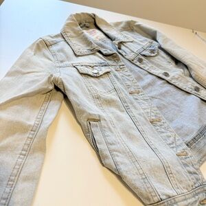 Mossimo Supply Co. Light Wash Denim Jacket - Soft & Broken-In - Small